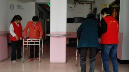 福州老人院电话 服务周到的养老院鸿博园养老院提供